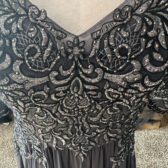 MGNY Madeline Gardner Formal Mother Of The Bride Charcoal Floor Length Bead 8/10 - Picture 4 of 16